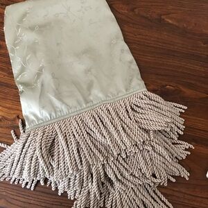 ▪️Custom Made Silk Throw with Tassels